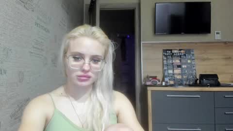 Snapshot of be_daddy chatting on 02/02/25, 05:26 Summer BABY online show from 02/02/25, 05:26