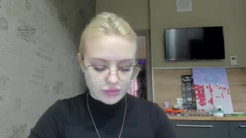 Snapshot of be_daddy chatting on 02/18/25, 05:10 Summer BABY online show from 02/18/25, 05:10