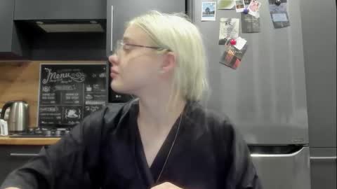 Snapshot of be_daddy chatting on 10/08/25, 02:58 Summer BABY online show from 10/08/25, 02:58