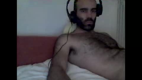 bear14250949 online show from 10/31/25, 04:41