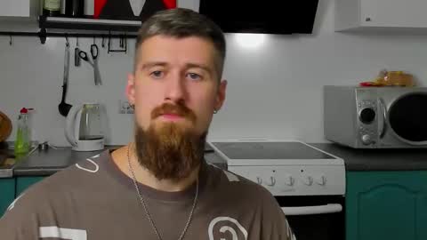 Zeus online show from 09/12/25, 11:37