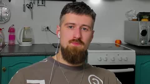 Zeus online show from 11/05/25, 10:54