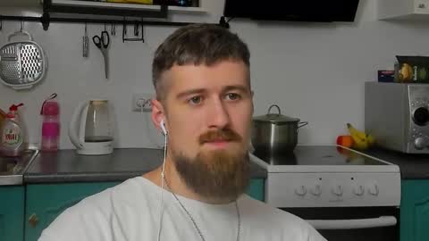 Zeus online show from 11/07/25, 12:21