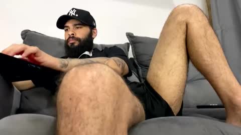 Snapshot of beardmax chatting on 09/09/25, 06:46 Min online show from 09/09/25, 06:46