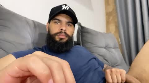 Snapshot of beardmax chatting on 09/19/25, 06:59 Min online show from 09/19/25, 06:59