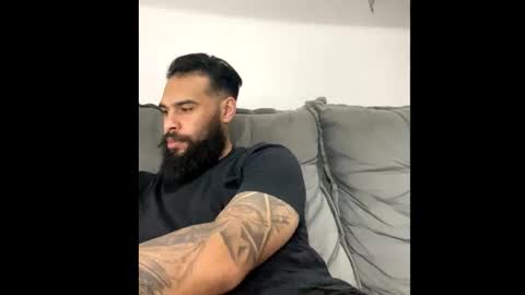 Snapshot of beardmax chatting on 10/06/25, 05:16 Min online show from 10/06/25, 05:16