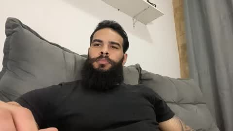 Snapshot of beardmax chatting on 11/08/25, 07:08 Min online show from 11/08/25, 07:08