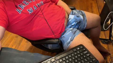 Snapshot of beardudeguy chatting on 12/27/24, 06:03 beardudeguy online show from 12/27/24, 06:03