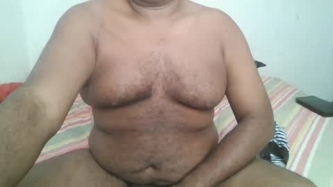 Snapshot of beargryzzly chatting on 12/04/24, 10:19 Grizzly online show from 12/04/24, 10:19