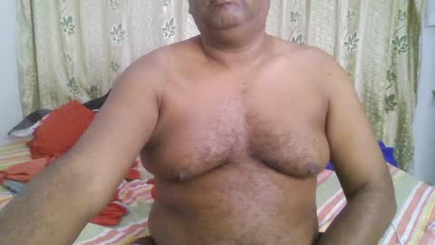 Snapshot of beargryzzly chatting on 12/31/24, 09:21 Grizzly online show from 12/31/24, 09:21