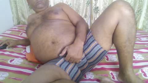 Snapshot of beargryzzly chatting on 01/09/25, 03:36 Grizzly online show from 01/09/25, 03:36