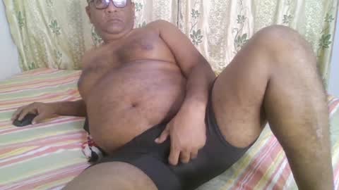 Snapshot of beargryzzly chatting on 01/19/25, 11:00 Grizzly online show from 01/19/25, 11:00