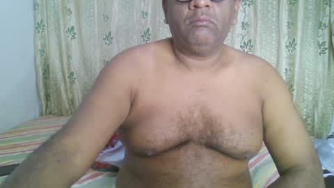 Snapshot of beargryzzly chatting on 01/24/25, 04:16 Grizzly online show from 01/24/25, 04:16