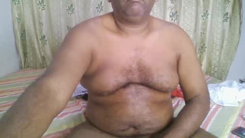 Snapshot of beargryzzly chatting on 01/24/25, 05:11 Grizzly online show from 01/24/25, 05:11