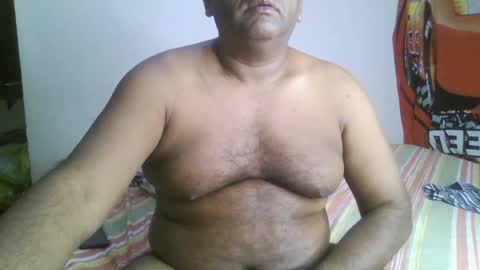 Snapshot of beargryzzly chatting on 01/26/25, 06:49 Grizzly online show from 01/26/25, 06:49