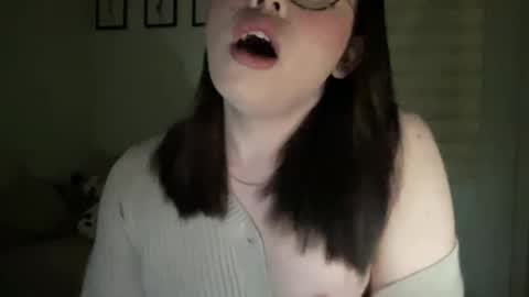 Snapshot of beautiful_lust69 chatting on 12/21/24, 01:53 Sweet Aya online show from 12/21/24, 01:53