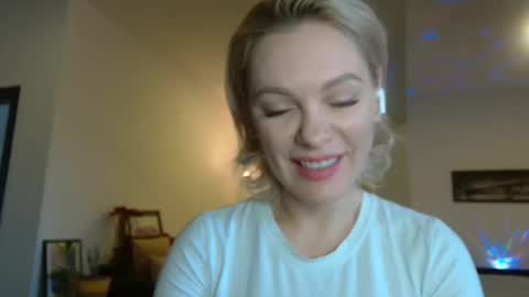 Snapshot of beautifulkollettee chatting on 01/08/25, 11:32 Beautifulkollette online show from 01/08/25, 11:32