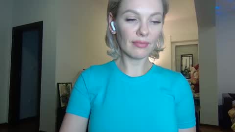 Snapshot of beautifulkollettee chatting on 01/16/25, 09:40 Beautifulkollette online show from 01/16/25, 09:40