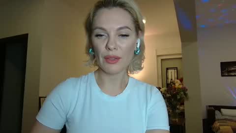 Snapshot of beautifulkollettee chatting on 01/19/25, 07:15 Beautifulkollette online show from 01/19/25, 07:15