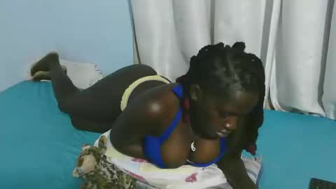 Snapshot of beautytyler chatting on 10/10/25, 09:03 tyler online show from 10/10/25, 09:03