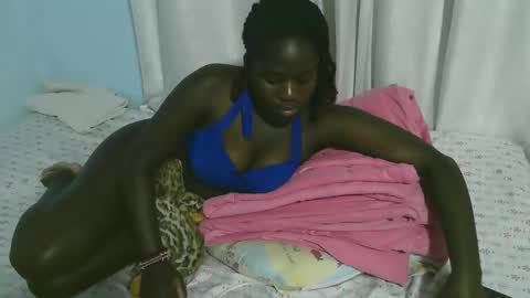 Snapshot of beautytyler chatting on 10/20/25, 10:05 tyler online show from 10/20/25, 10:05