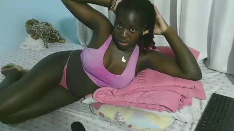 Snapshot of beautytyler chatting on 10/30/25, 11:22 tyler online show from 10/30/25, 11:22