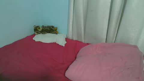 Snapshot of beautytyler chatting on 11/10/25, 11:37 tyler online show from 11/10/25, 11:37