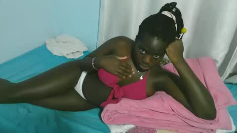 Snapshot of beautytyler chatting on 11/16/25, 10:26 tyler online show from 11/16/25, 10:26