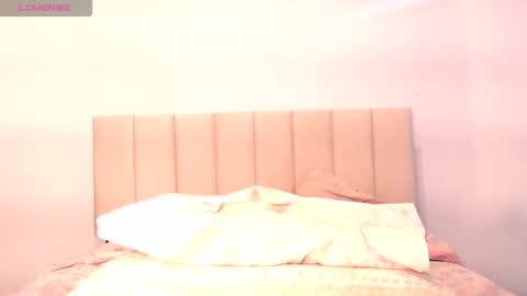 Snapshot of bebe_sua chatting on 12/29/24, 05:31 Jennifer online show from 12/29/24, 05:31