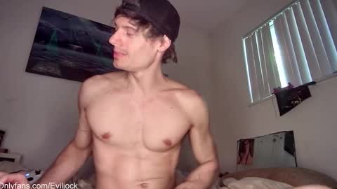 bebe  dust online show from 10/19/25, 01:34