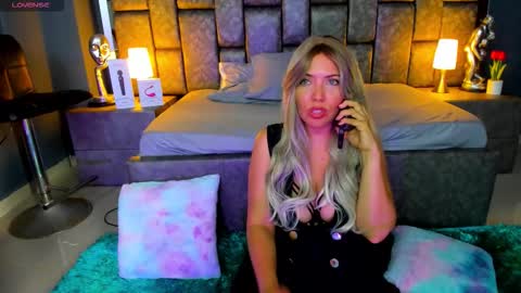 becca scotts online show from 11/20/25, 02:06