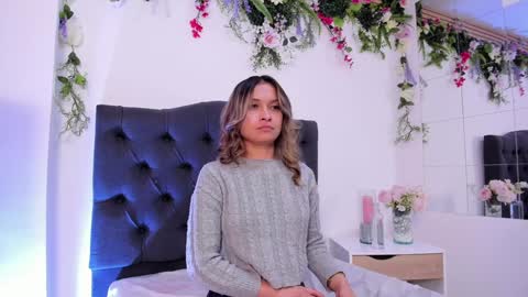 Snapshot of beccamilanni chatting on 01/28/25, 03:46 beccamilanni online show from 01/28/25, 03:46