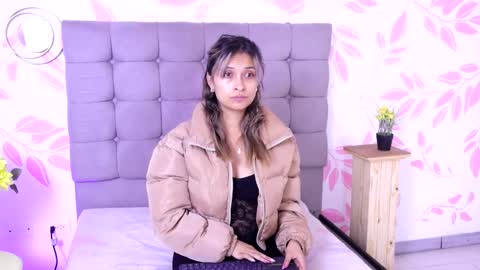 beccamilanni online show from 11/05/25, 02:17