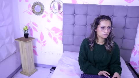 beccamilanni online show from 11/12/25, 12:16