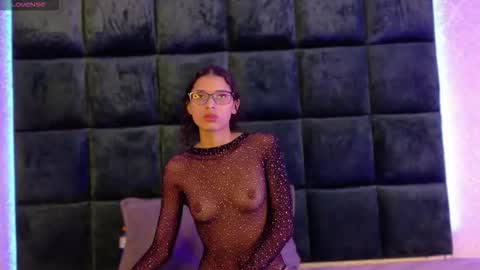 BeccaRed online show from 10/07/25, 05:04