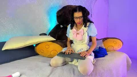 BeccaRed online show from 11/08/25, 11:54