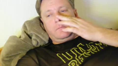 beefeater_7 online show from 11/25/25, 10:43