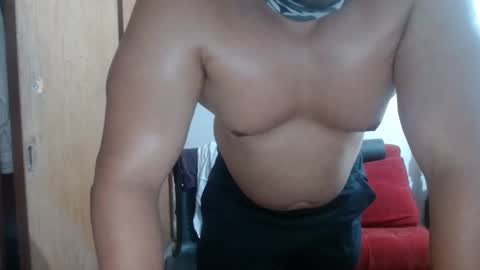 Snapshot of beefypecs_10 chatting on 03/04/25, 11:43 Criss2fer online show from 03/04/25, 11:43