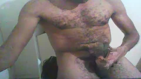 Snapshot of beezobb chatting on 02/15/25, 09:37 beezobb online show from 02/15/25, 09:37