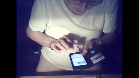 Snapshot of bekklove1 chatting on 01/26/25, 11:17 bekklove1 online show from 01/26/25, 11:17