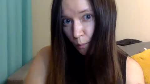 Snapshot of belajulia chatting on 10/08/25, 03:42 belajulia online show from 10/08/25, 03:42