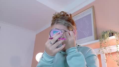 Snapshot of belamiller chatting on 10/08/25, 11:41 BELA online show from 10/08/25, 11:41