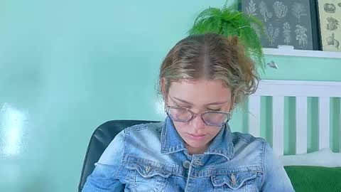 Snapshot of belamiller chatting on 10/09/25, 11:41 BELA online show from 10/09/25, 11:41