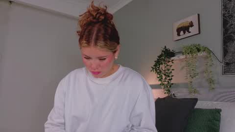 Snapshot of belamiller chatting on 10/16/25, 11:44 BELA online show from 10/16/25, 11:44