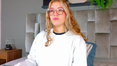 Snapshot of belamiller chatting on 11/08/25, 11:54 BELA online show from 11/08/25, 11:54