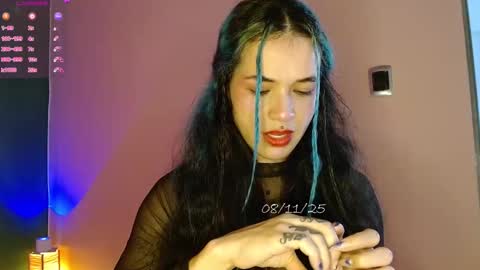   online show from 11/08/25, 05:12