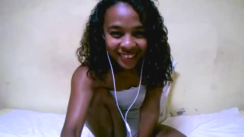 bella193999 online show from 12/05/24, 09:17