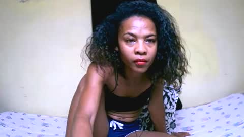 bella193999 online show from 02/01/25, 11:06