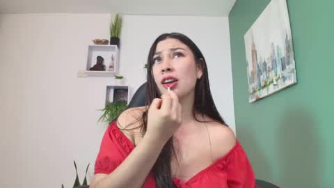 Snapshot of bella_99x chatting on 02/06/25, 02:48 Bel 3 online show from 02/06/25, 02:48