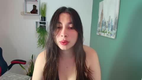 Snapshot of bella_99x chatting on 09/13/25, 01:00 Bel 3 online show from 09/13/25, 01:00